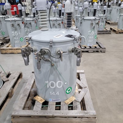 25/167 KVA Pole-mount transformers, refurbished - Image 3