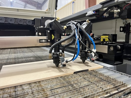 CAMfive #CMA6340TF, Automatic CO2 Laser Cutter, (2) 80 Watts Laser Power, 63" x 40" Work Area, 4000 DPI - Image 3