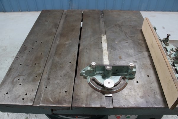 Oliver #260-D, Double Arbor Tilting Blade Sliding Table Saw, 20" Blade capacity, 24" x 44" Main & 17" x 44" - Image 5