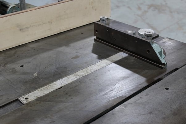 Oliver #260-D, Double Arbor Tilting Blade Sliding Table Saw, 20" Blade capacity, 24" x 44" Main & 17" x 44" - Image 9