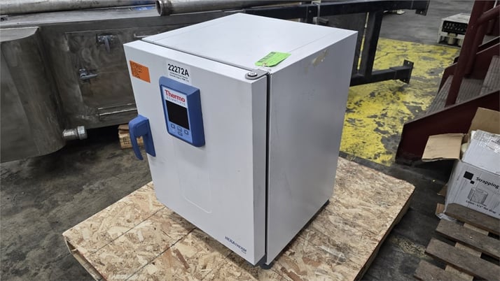 Thermo Scientific #Heratherm-OMH60, Oven, Size 4, 2.12 cu.ft. Chamber, 626&deg;F max Temp., 1.44 kW, 120 V, 2015 - Image 1