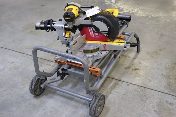 2" x 14" Dewalt #DWS780, Double Bevel Sliding Compound Miter Saw, 12" Blade diameter, 0-48 deg. Bevel, 3800 - Image 2
