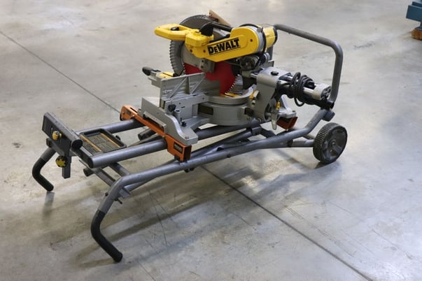 2" x 14" Dewalt #DWS780, Double Bevel Sliding Compound Miter Saw, 12" Blade diameter, 0-48 deg. Bevel, 3800 - Image 4