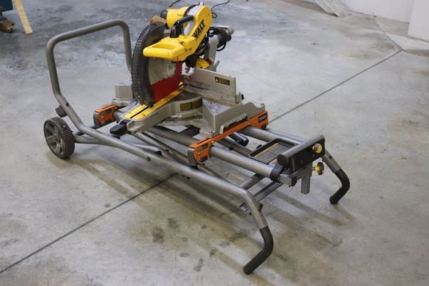 2" x 14" Dewalt #DWS780, Double Bevel Sliding Compound Miter Saw, 12" Blade diameter, 0-48 deg. Bevel, 3800 - Image 5