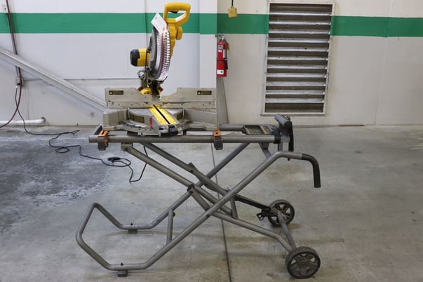 2" x 14" Dewalt #DWS780, Double Bevel Sliding Compound Miter Saw, 12" Blade diameter, 0-48 deg. Bevel, 3800 - Image 7