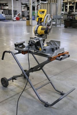2" x 14" Dewalt #DWS780, Double Bevel Sliding Compound Miter Saw, 12" Blade diameter, 0-48 deg. Bevel, 3800 - Image 10