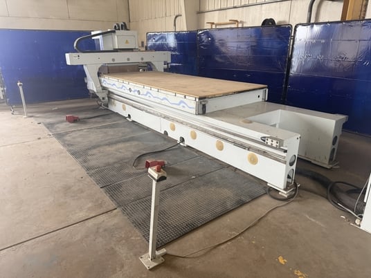 Weeke #BHP-200, CNC Machine Center w/Nesting Table, 3-Axis, 145" X, 61" Y, 9 kW, 10-Spindle, 8-Position Tool - Image 9
