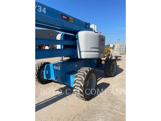 Genie Industries Z60/34 4WD G84, Articulated Boom Lift, 2255 hours, S/N: Z6014-14334, 2014 - Image 1