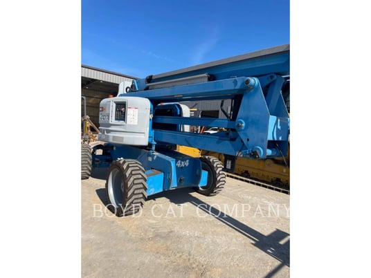 Genie Industries Z60/34 4WD G84, Articulated Boom Lift, 2255 hours, S/N: Z6014-14334, 2014 - Image 2