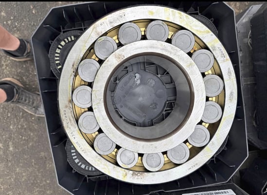 FAG #22330E spherical roller bearing, open box/installed but incorrect size so removed (19 available) - Image 3