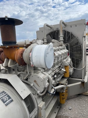 1100 KW Caterpillar #3512, diesel generator set, 680 hours, 1987, S/N 24Z01812 - Image 7