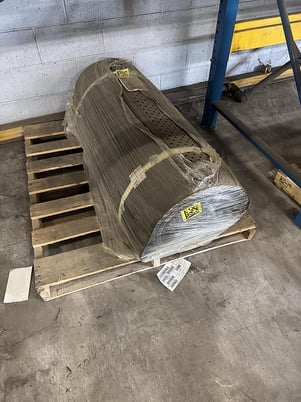 7 cu.ft. Wheelabrator #TMR-07-1-25, tumble blast, 5 HP direct drive EZFIT blast wheel, PLC Control, 2012 - Image 8