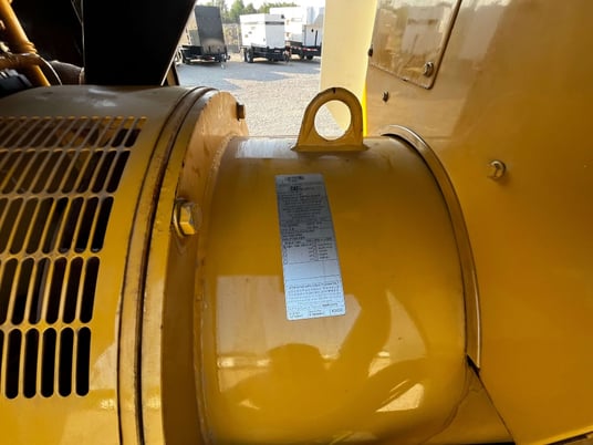 200 KW Caterpillar #XQ200, diesel generator set, 277/480 Volts, 6772 hours, Tier 4i, sound attenuated - Image 6