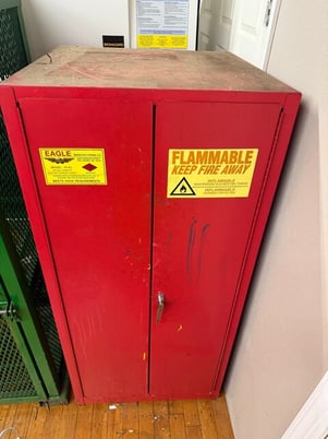 Eagle #PI-62, Paint Ink Flammable Safety Storage Cabinet, Red, 2-Door, 120 gallon capacity, 31" width x 31" D - Image 5