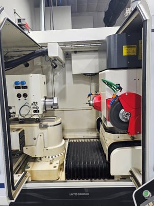 11.8" x 11.8" Studer #S131R, Cylindrical Grinder, 4-Spindle, 6.3" Workpiece diameter, 9.84" Grinding Wheel - Image 8