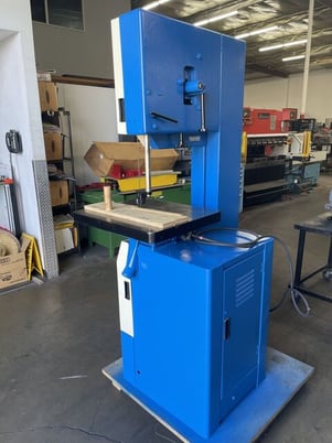 20" x 12" Rockwell Delta #28-3X0, Vertical Band Saw, 12" x 12" Table, 2 HP, 3000 FPM - Image 2