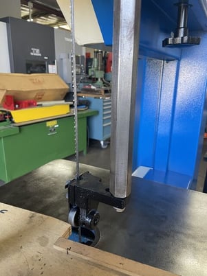 20" x 12" Rockwell Delta #28-3X0, Vertical Band Saw, 12" x 12" Table, 2 HP, 3000 FPM - Image 3