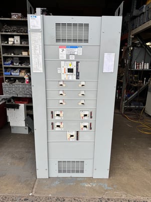 800 Amp. Eaton, PRL4, panelboard, 480 Volts, 3-phase, 3-wire, 800 amp main breaker - Image 1