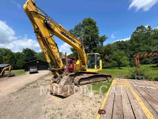 Komatsu PC228USLC-10, Excavator, 4579 hours, S/N: 3167C, 2017 - Image 1