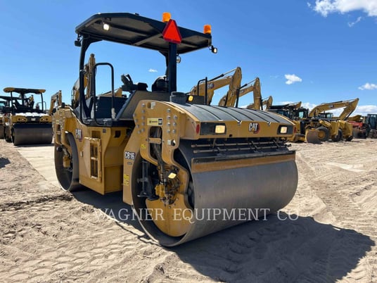 Caterpillar CB16, Compactor, 1705 hours, S/N: HP501043, 2023 - Image 2
