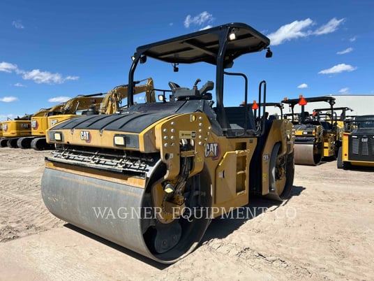 Caterpillar CB16, Compactor, 1705 hours, S/N: HP501043, 2023 - Image 3