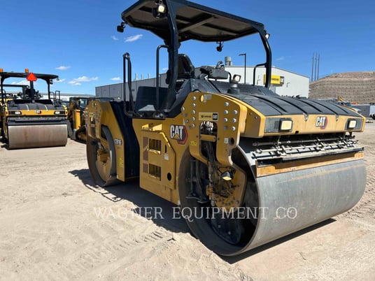 Caterpillar CB16, Compactor, 1705 hours, S/N: HP501043, 2023 - Image 4