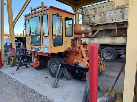 Railcar Mover, Switchmaster #10000, Detroit Diesel, 2394 hours, 1989 - Image 2