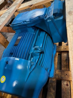 125 HP 900 RPM WEG W22 Severe Duty Motor, Frame 504/5TZ, TEFC, 460 Volts - Image 3