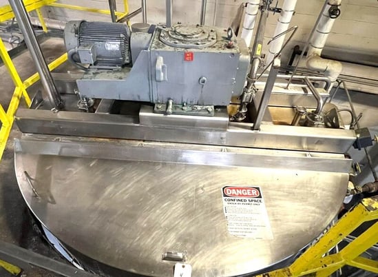 2500 gallon Walker, jacketed mix tank - Image 4