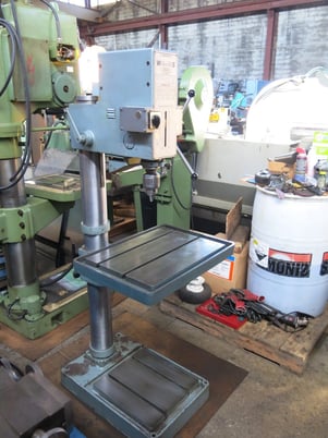 Wilton Strands #24714, Geared head drill, 90-3610 RPM, 460 V., 3ph, MT#3 spindle, w/ Jacobs Super chuck - Image 2