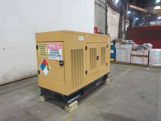 35 KW Caterpillar / Olympian #G35F3S, Natural gas / propane generator set, 120/240 Volts, 1-phase, 611 hours - Image 2