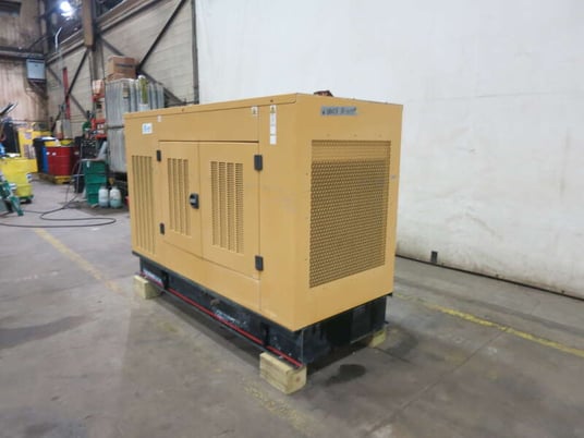 35 KW Caterpillar / Olympian #G35F3S, Natural gas / propane generator set, 120/240 Volts, 1-phase, 611 hours - Image 3