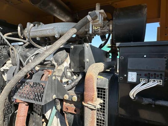 35 KW Caterpillar / Olympian #G35F3S, Natural gas / propane generator set, 120/240 Volts, 1-phase, 611 hours - Image 7