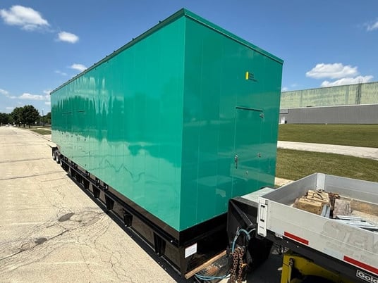 1825 KW Caterpillar #3516, Diesel Generator, 2447 HP, #3516 Engine, 480 Volts, Open Skid, 1,574 Hrs, 1995 - Image 3