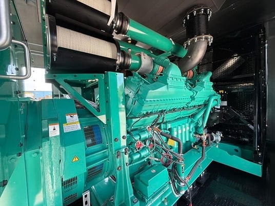 1825 KW Caterpillar #3516, Diesel Generator, 2447 HP, #3516 Engine, 480 Volts, Open Skid, 1,574 Hrs, 1995 - Image 6