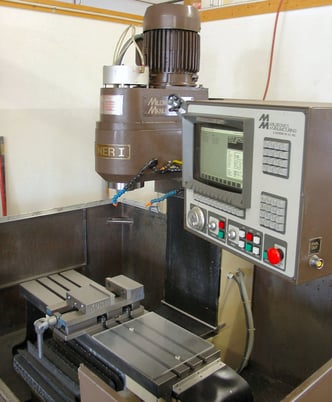 Milltronics #Partner-I, 6000 RPM, Cat-40, 7-1/2 HP, 25" X, 16" Y, 20" Z, 12" x40" table - Image 2