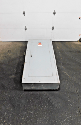 400 Amp. General Electric CCB-2, Panelboard, 480/277 Volts, 3 phase, 4 W, 7 breakers - Image 2