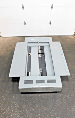 1200 Amp. Square D, I-line E1, HCWM-5486-12U, Panelboard, 600 VAC, w/ 16 breakers - Image 1