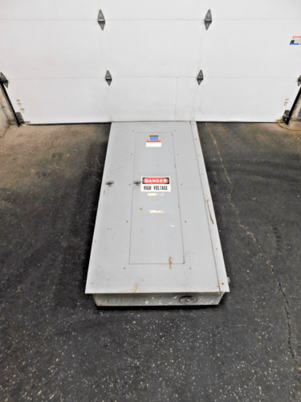 600 Amp. General Electric CCB-2, Panelboard, 480/277 Volts, 3 phase, 4 W, 14 breakers - Image 2