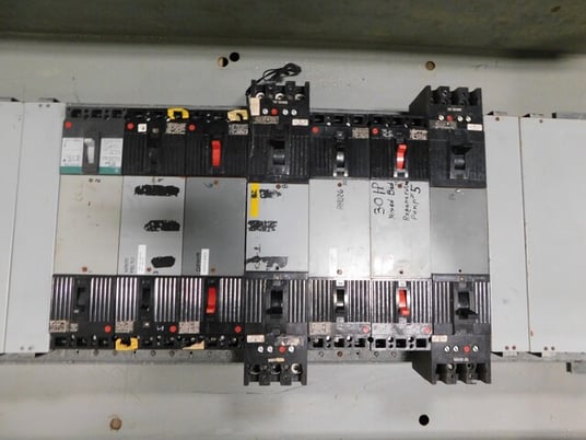 600 Amp. General Electric CCB-2, Panelboard, 480/277 Volts, 3 phase, 4 W, 14 breakers - Image 4