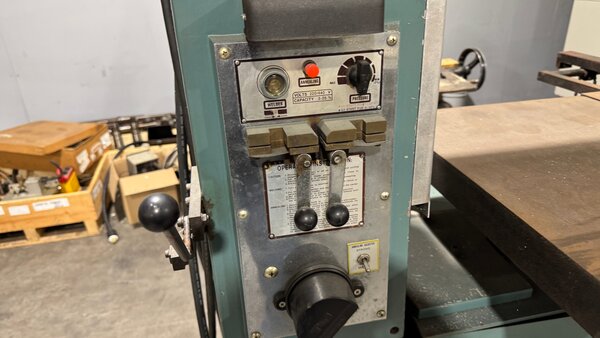 39" x 12" MSC #952467, Vertical Bandsaw, 14" stroke, 1" x 183-1/2" blade, 1378 FPM, 220 V., power feed table - Image 2