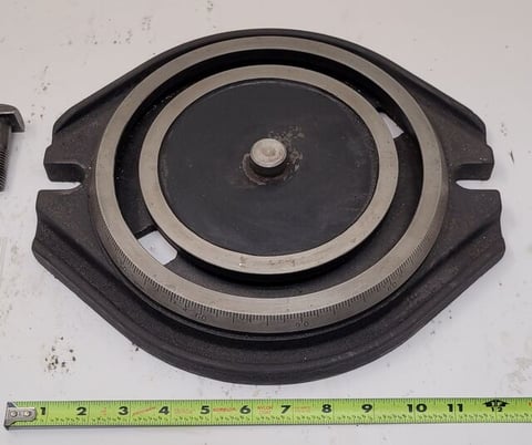 Swivel base for machine tool vise - Image 2