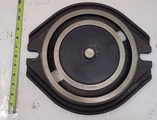 Swivel base for machine tool vise - Image 3