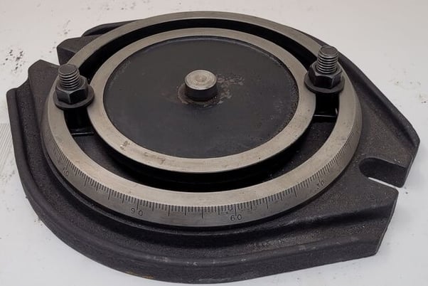 Swivel base for machine tool vise - Image 6