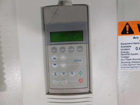 40 HP ABB, ACS601-0040-4, VFD drive, 52/41 amp, 0-300 Hz, 380-500 Volts - Image 9