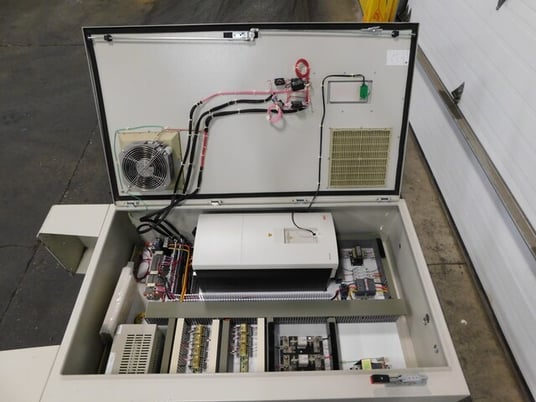 40 HP ABB, ACS601-0040-4, VFD drive, 52/41 amp, 0-300 Hz, 380-500 Volts - Image 10