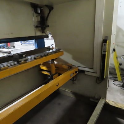 176 Ton, Ermak #CNCHAP-12'x176, CNC Press Brake, 3-Phase Wilson Hydraulic Holder, 20 HP, 2005 - Image 9
