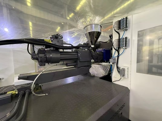 731 Ton, 18.31 oz., Haitian #JE6500M-1050-L380, multi-shot L configuration 2 platen injection molding machine - Image 4