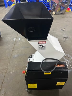 25" x 13.5" Conair #NCR-614S, Granulator/Grinder, reconditioned - Image 3