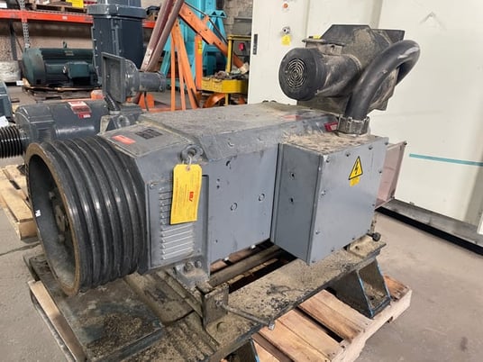 300 HP 1800 RPM Bull, Frame L3612ATZ, Drip-Proof Ball Bearing, 500 VA, 300/150 VF - Image 1